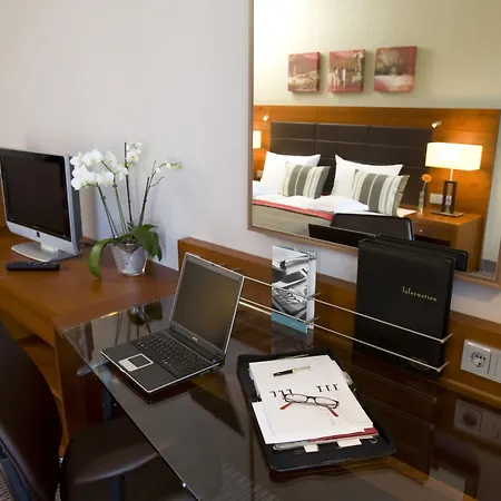 Hilton Hotel 4*