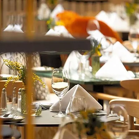 Hilton Hotel 4*
