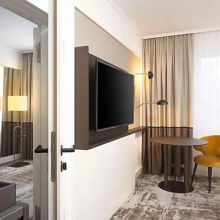 Hilton Hotel 4*